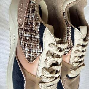 HOFF Vendôme Sneaker In Brown Pink Black Like New